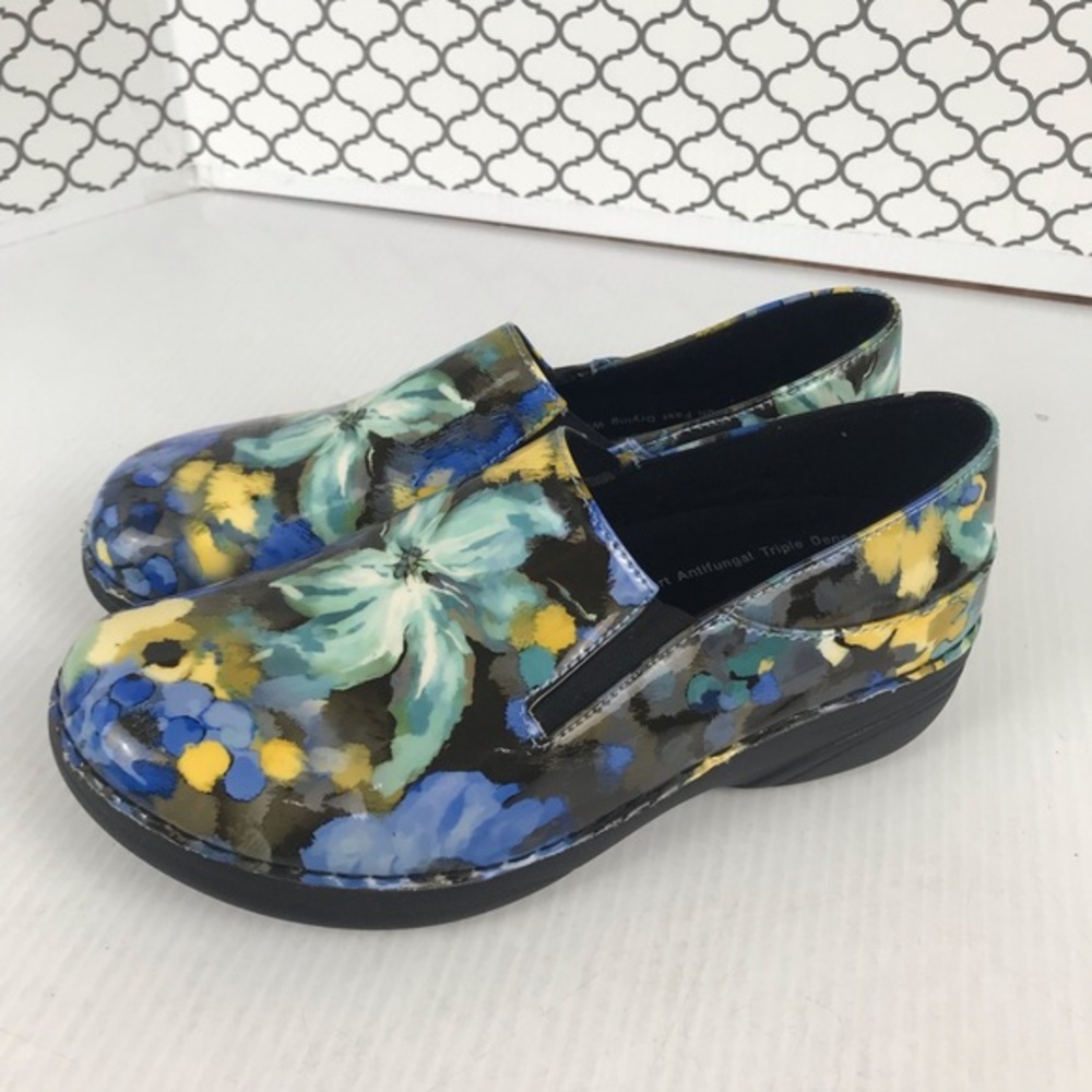 NWOT Spring Step Ferrara Clogs Size 10W